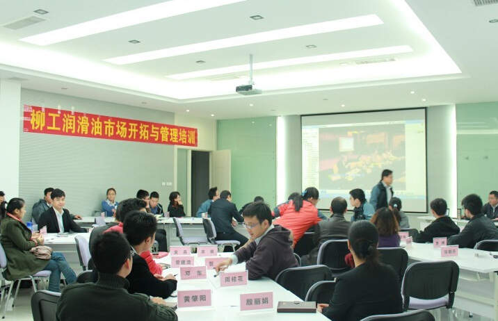 加強(qiáng)員工培訓(xùn)，提升銷售專業(yè)技能